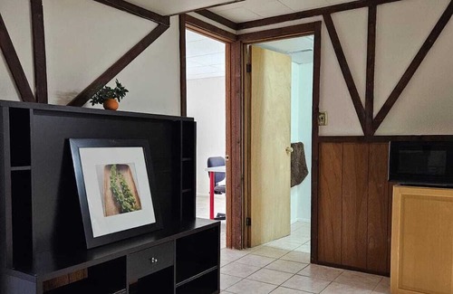Richmond Hill Apartment | Private 2-Bedrooms, Private Kitchen, Private Bathroom