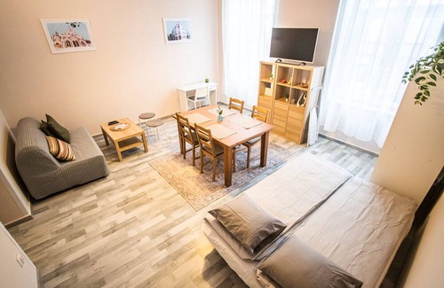 Kecskemet Apartment | Entire Flat in Kecskemét Center