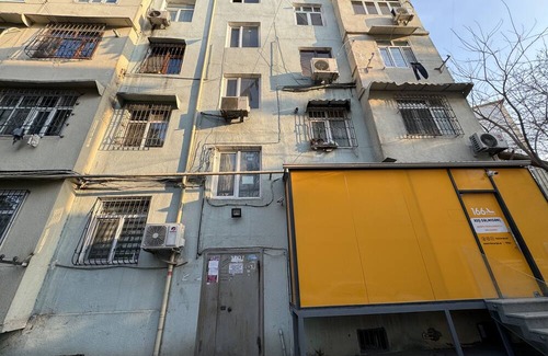 Baku Apartment | 2 minuTes to the Metro. 32m2 empty TiNy and SwEeT aPartmenT