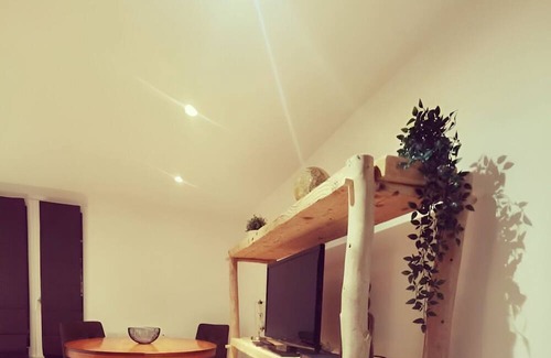 Centre Ville Apartment | Renovo Studio, Heart of Vienna