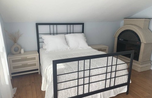 Mansfield-et-Pontefract Ski Chalet | Barefoot Beach House, Relaxing & Incredible Views