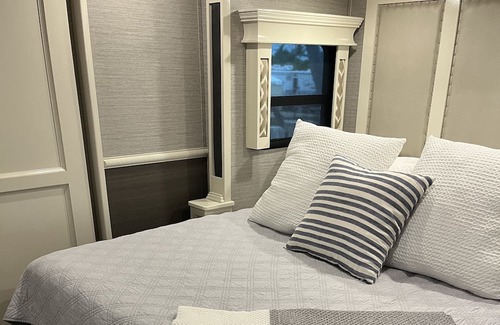 Big Pine Key House | Sunshine Key RV Resort & Marina - Glamping at it's finest!