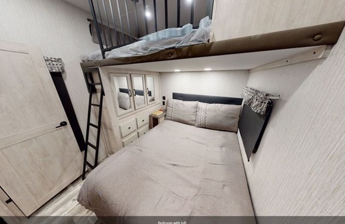 Freeport House | Family and Pet Friendly Vacation RV- Delivery only