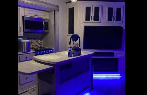 Freeport House | Family and Pet Friendly Vacation RV- Delivery only
