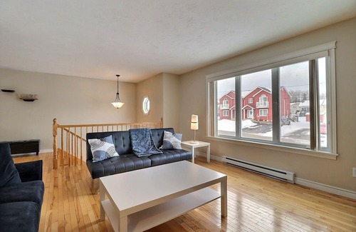 Moncton House | Cozy Home in Central Moncton WFH NBCC