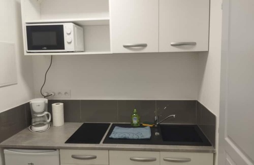 Albi Apartment | New studio with air con R1 - albicasa apparthotel