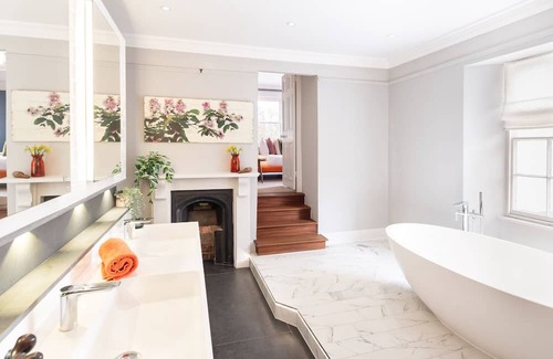 Budleigh Salterton House | Knowle House - Stunning Country House Sleeps 12 Devon Heated Pool, Dog Friendly