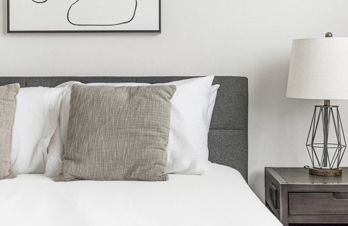Spring Branch East Apartment | Modern Apartment in Prime Location (ID1403X426)