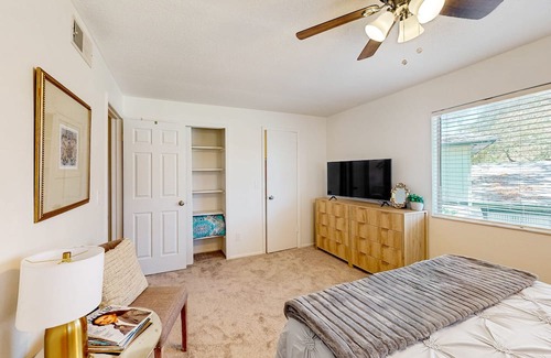 Clearwater Condo | 2-story condo with on-site pool, screened patio, AC, & private W/D