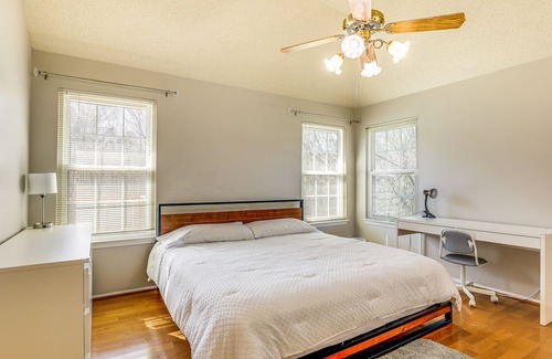 Alpharetta House | Minimalist Alpharetta Home w/ Balcony Near Atlanta