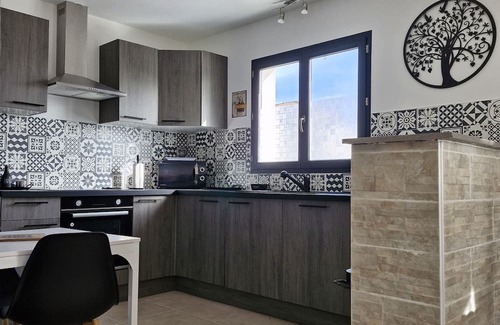 Nissan-lez-Enserune Villa | Jolie Villa à Proximité du Canal du Midi et de la Méditerrané