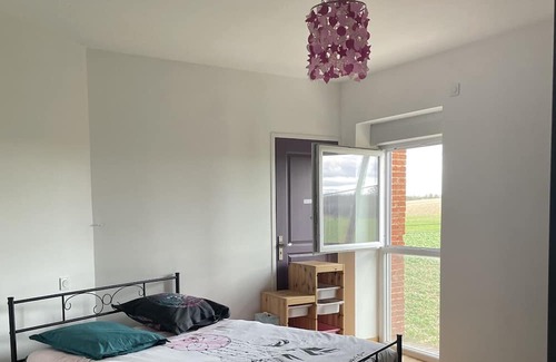 Montluel House | Maison Mitoyenne à la Campagne. 3 Chambres. Proche Sortie A46, A432 les Echets