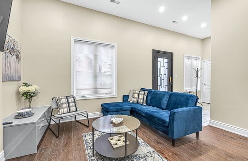 Landsdale House | Stylish 5bed Home Near DT/Hospitals/GO/Lake/TiCats