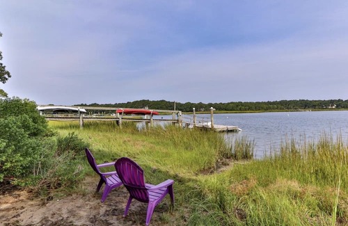 Summersea House | On the water with water view! Summersea on Ockway Bay at the end of a cul-de-sac
