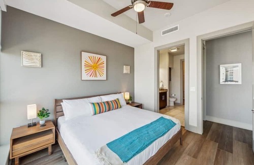 East Village Apartment | East Village 1 BR w/ Office by Anyplace - 11598