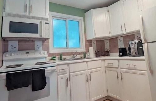 Alcona House | Home away from home in Alcona.