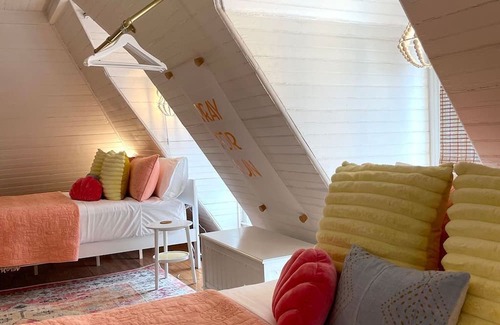 Rumson House | Jersey Shore Beach House with Fantastic Views in the Heart of Town