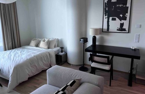 Kallio Apartment | Modern, stylish 14th floor studio