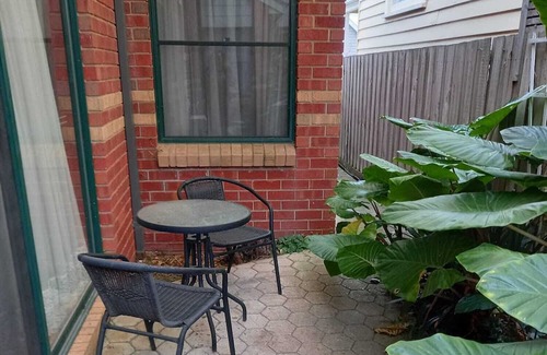 Geelong West House | Cosy apartment located close to shops, restaurants and Geelong CBD