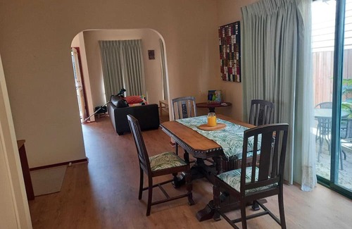 Geelong West House | Cosy apartment located close to shops, restaurants and Geelong CBD