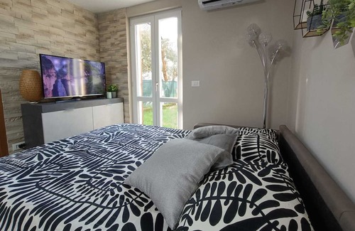 Orentano Apartment | Vrbo Property