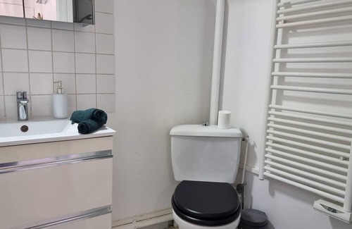 Quartier Centre Ville Apartment | Studio Équipé: Massy Tgv, Rer, Orly Proche Paris et Commerces