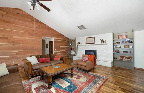 Blue Eye House | Enjoy the best escape for your 30 day min stay!