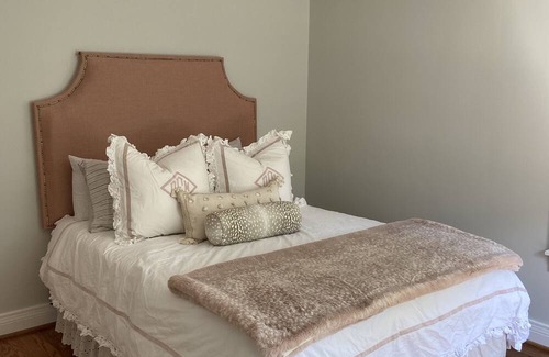 Crescent Hill House | ENTIRE HOME - KENTUCKY DERBY & PGA Championship Lou, KY