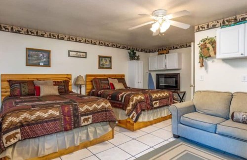 Cleora Cabin | The Mockingbird Cabin