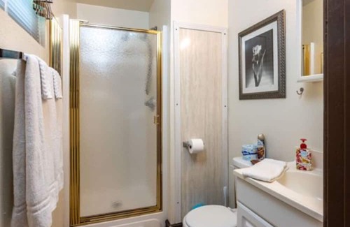 Cleora Cabin | The Ibis Cabin - Accommodates 4 Guests