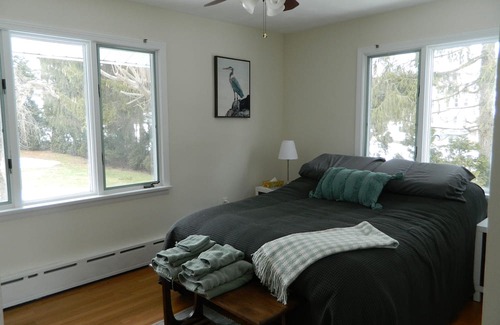 Melrose House | Spacious three bedroom house with pool and hot tub near Historic Suffield Center
