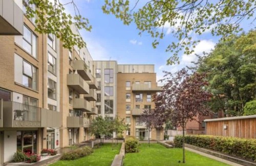 St. George's Apartment | Stylish one bedroom apartment with patio balcony