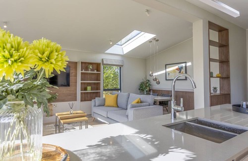 Wombleton Cottage | A keld spring lodge retreat that sleeps 6 guests in 3 bedrooms