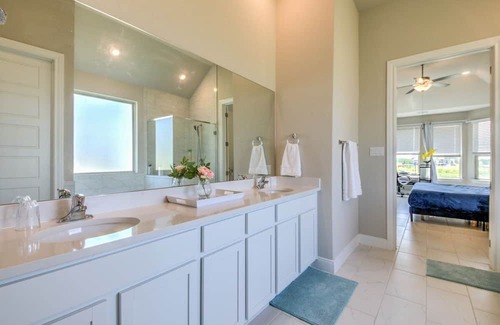 San Antonio House | Family Friendly Retreat just 20 Minutes to Downtown San Antonio