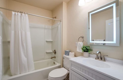 Kila House | Charming 2 Bedroom Home 10 Minutes from Kalispell