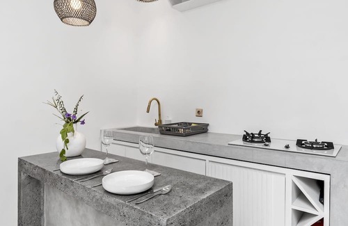 Tanjungbenoa Apartment | Modern Apartment, Only 7Min to Pererenan Beach