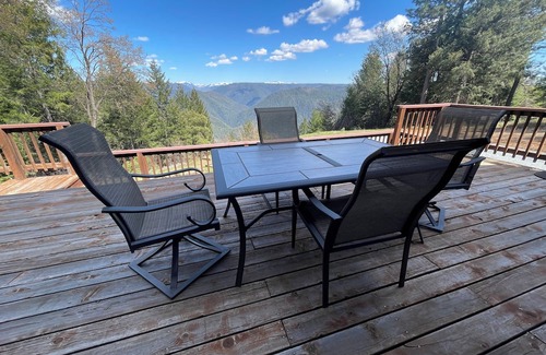 Gold Run House | Sierra Foothills Retreat