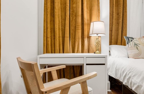 Historic Uptown Apartment | Round Lake Retreat