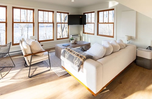 River Falls House | Tree House on the St. Croix River