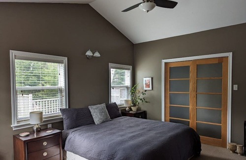 Terence Bay House | Oceanside retreat with hot tub minutes from Halifax