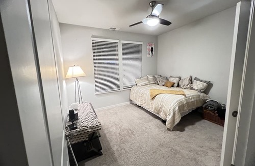 Spring Hill House | Professional Short Term Rental! Close to everything in Spring Hill! Pet Friendly