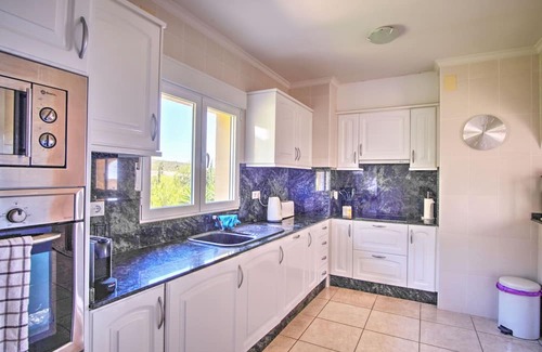 Cumbre del Sol Villa | Villa 'Casa Begonia' with Sea View, Wi-Fi and Air Conditioning
