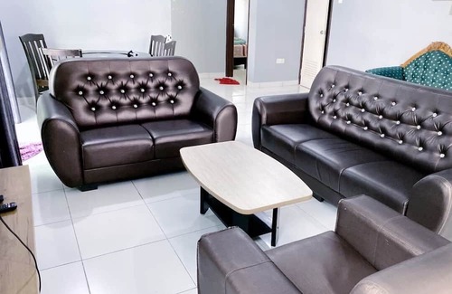 Tebrau House | A Chic & Comfy 4BR Home with Private Pool