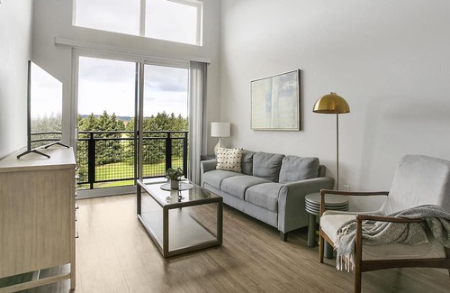 Kent Apartment | Modern Apartment in Prime Location (ID9335X34)