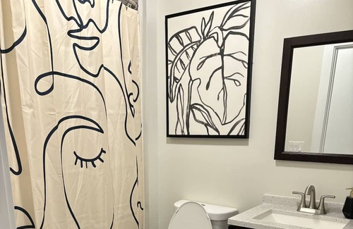 South Baltimore Apartment | Industrial Apartment in Downtown Baltimore - Free Parking!