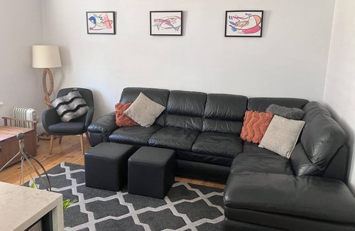 Victor Harbor Apartment | Centrally located, walk to cafes, Granite Island, Cockle Train and the beach.