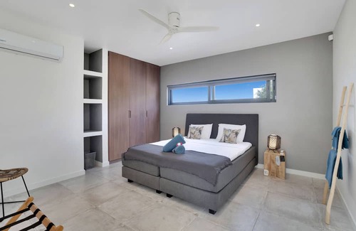 Sabadeco House | Kas di Luna, NEW! Luxury villa with gorgeous ocean views and infinity pool.