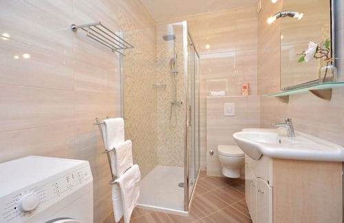Kamen Apartment | Three bedroom apartment with terrace and sea view Stobreč, Split (A-21990-a)