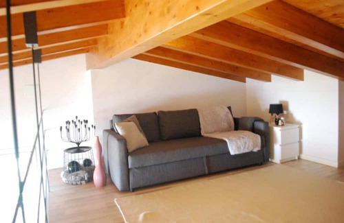Gaino Apartment | Apartment 'Franka' with Lake View, Shared Garden and Wi-Fi