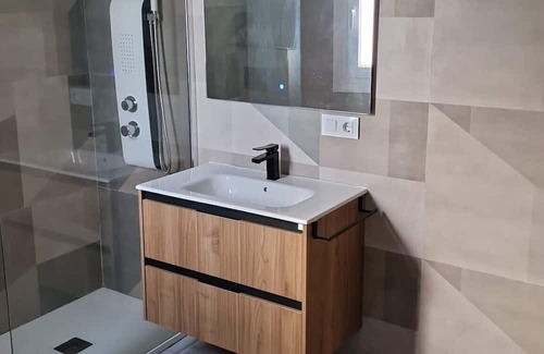 Almerimar House | Holiday Home 'Apartamento Gaviota 10' with Shared Terrace, Wi-Fi and Air Conditioning